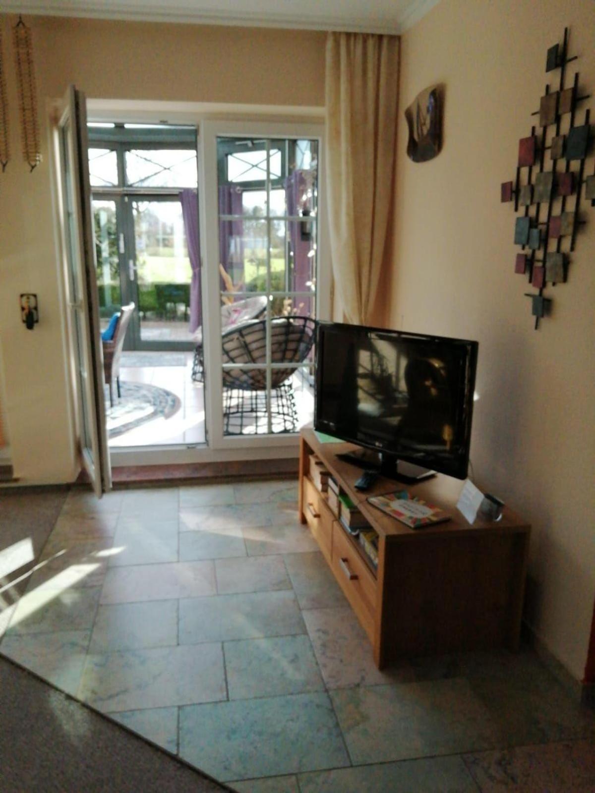 Haus-Schiffer-Ferienwohnung-Lilli Rhauderfehn Exteriör bild